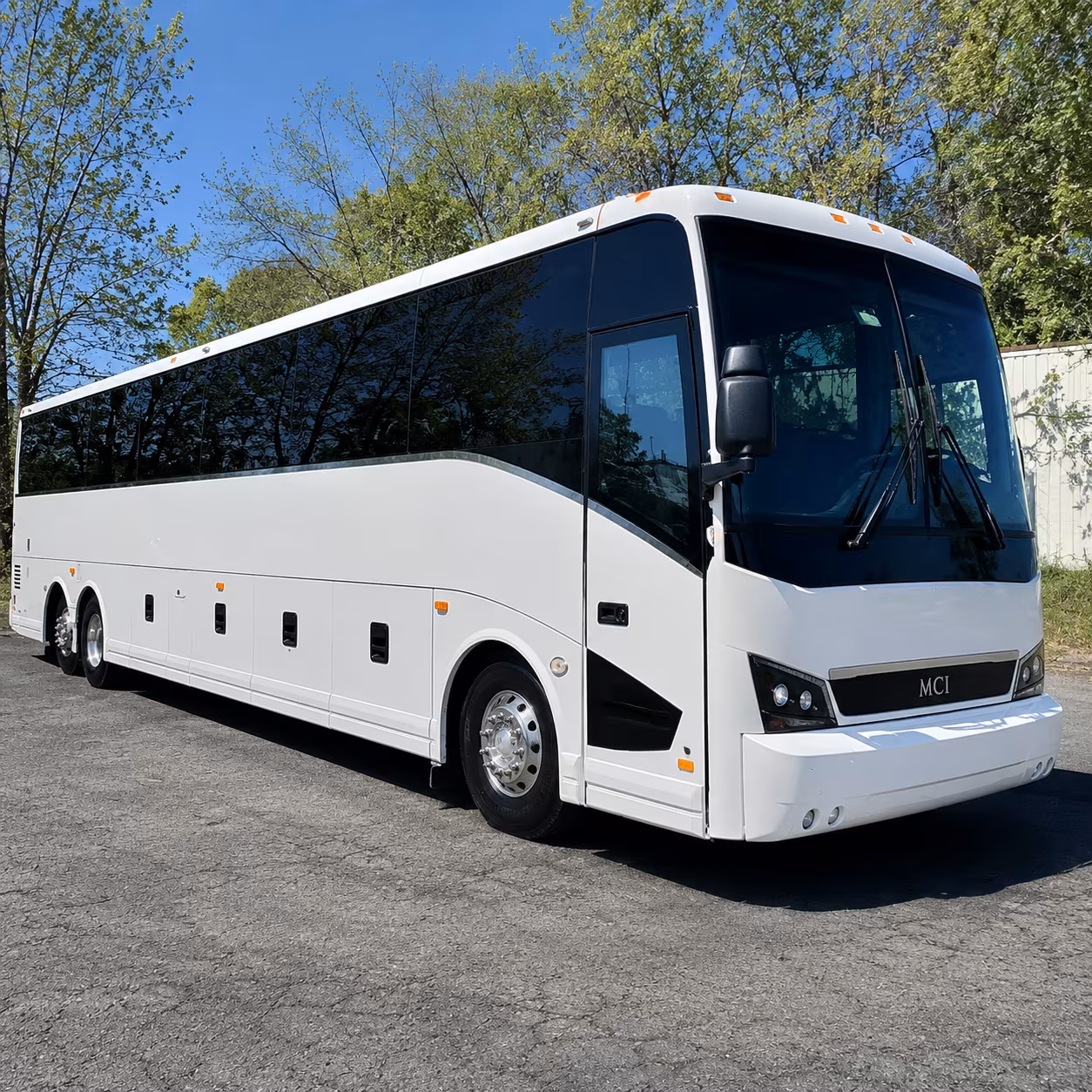 get your group to dtw or any regional airport with one easy bus rental