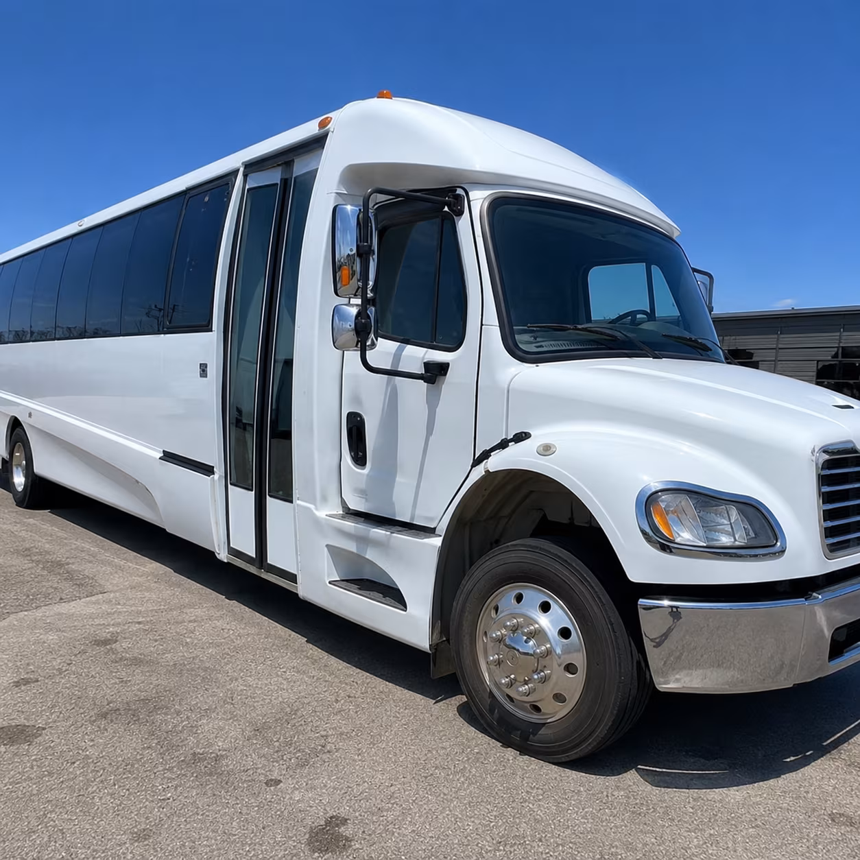 how the distance and duration of your trip affect charter bus rates in flint