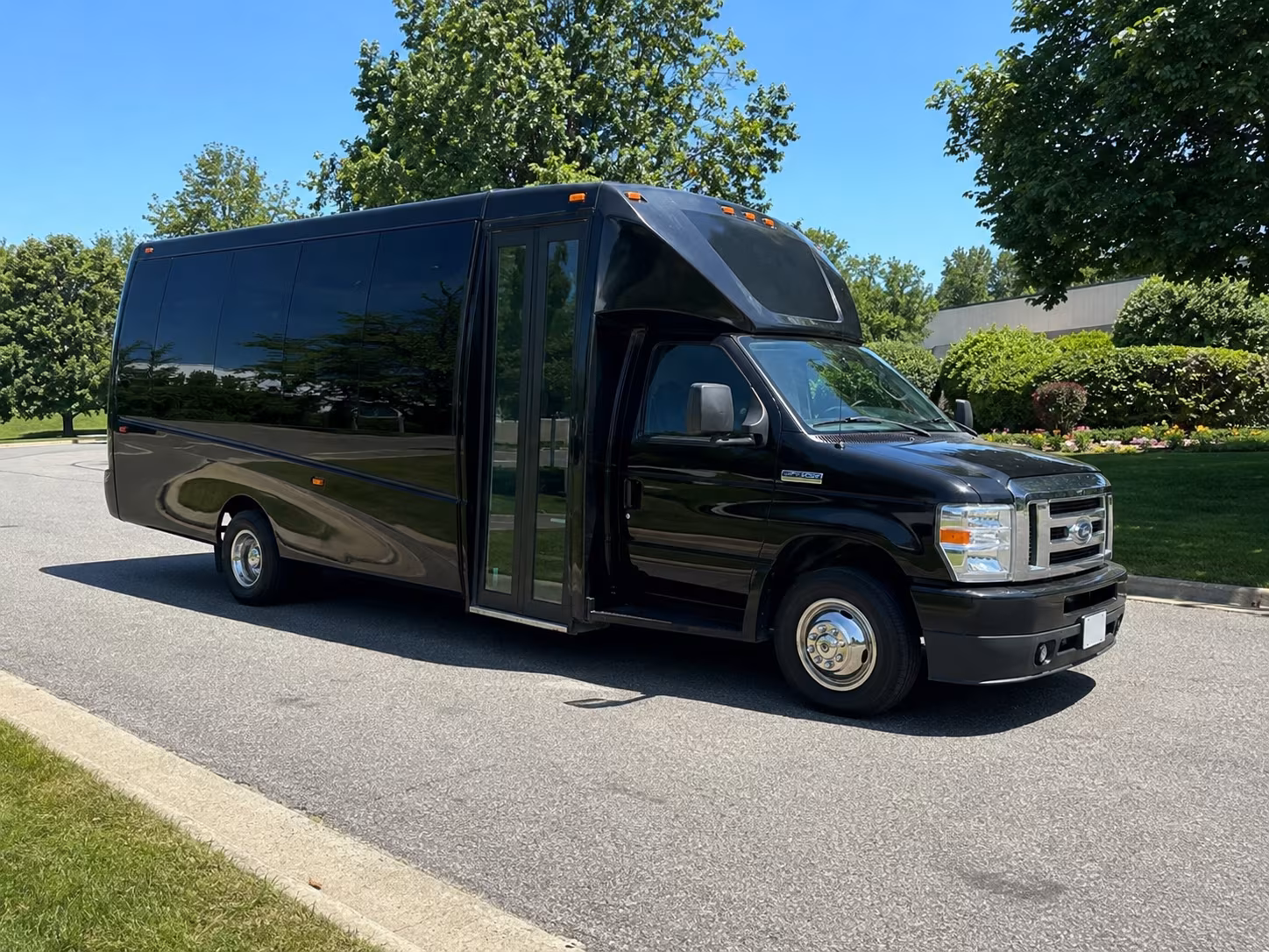 saginaw bus rentals